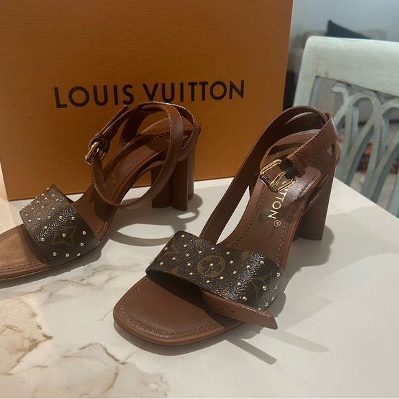 Louis Vuitton Shoe Size 38 Brown Leather Monogram Open Toe Ankle Buckle Pumps - Picture 3 of 4